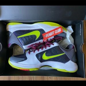 **SOLD** BRAND NEW Kobe V Protro ‘Chaos’